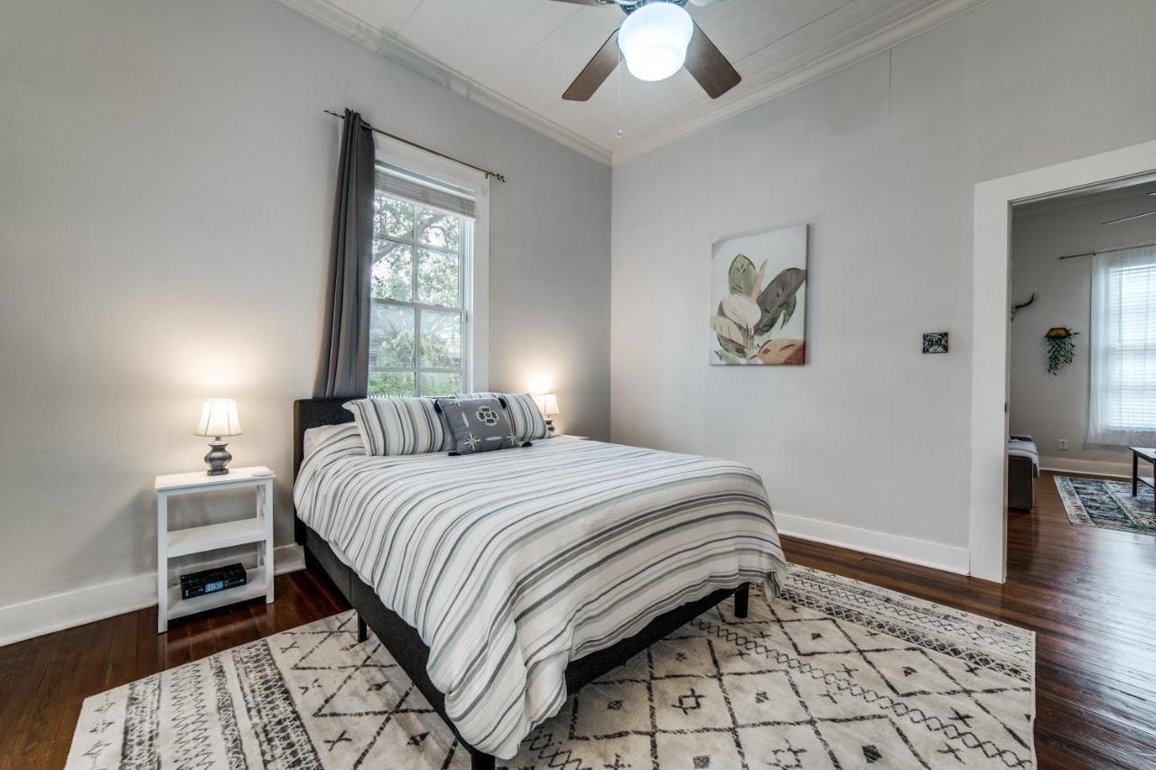 Downtown Historic 2Bdrm, Walk To Riverwalk, Alamo; Beautifully Renovated! San Antonio Exterior photo